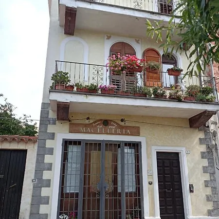 Casa Zola. * Galtelli