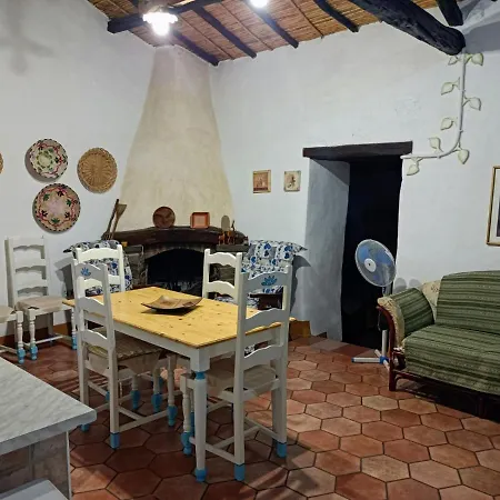 Casa Zola. *
